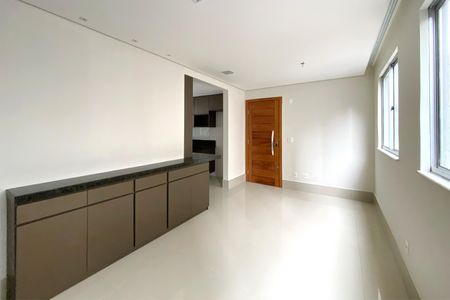 Sala de apartamento para alugar com 2 quartos, 70m² em Santo Antônio, Belo Horizonte