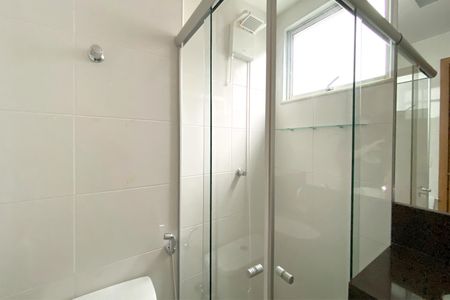 Apartamento para alugar com 70m², 2 quartos e 2 vagasBanheiro