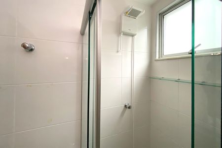 Apartamento para alugar com 70m², 2 quartos e 2 vagasBanheiro