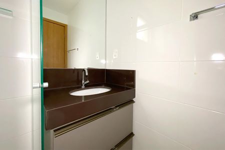 Apartamento para alugar com 70m², 2 quartos e 2 vagasBanheiro