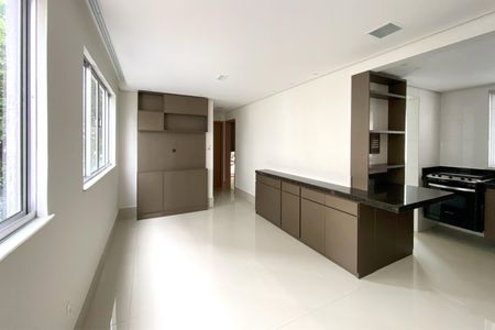 Sala de apartamento para alugar com 2 quartos, 70m² em Santo Antônio, Belo Horizonte