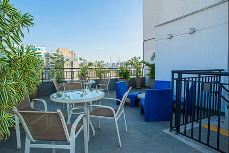 Studio para alugar com 24m², 1 quarto e sem vaga Studio para alugar com 24m², 1 quarto e sem vagaÁrea comum - Área da Piscina