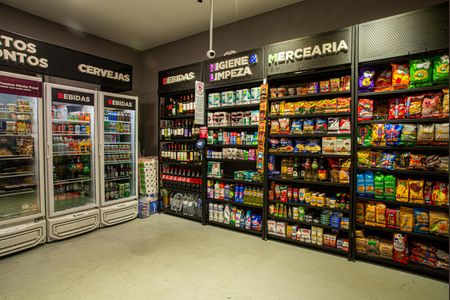 Studio para alugar com 24m², 1 quarto e sem vaga Studio para alugar com 24m², 1 quarto e sem vagaÁrea comum - Mercadinho