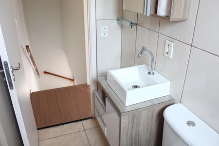 Casa de condomínio para alugar com 50m², 2 quartos e 2 vagas Casa de condomínio para alugar com 50m², 2 quartos e 2 vagasBanheiro