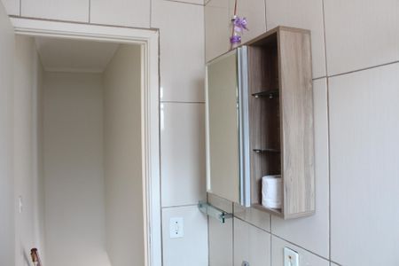 Casa de condomínio para alugar com 50m², 2 quartos e 2 vagas Casa de condomínio para alugar com 50m², 2 quartos e 2 vagasDetalhe do banheiro