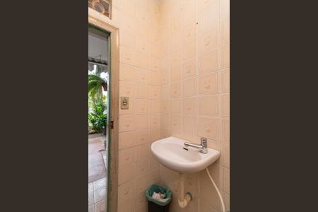 Casa à venda com 175m², 3 quartos e 2 vagasBanheiro 3