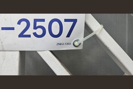 Casa à venda com 170m², 2 quartos e 1 vaga Casa à venda com 170m², 2 quartos e 1 vagaPlaca instalada no portão o imóvel - Código ZNHJ-1303