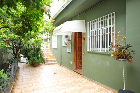 Casa à venda com 170m², 2 quartos e 1 vagaQuintal