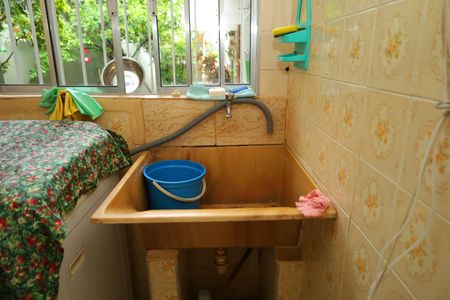 Casa à venda com 170m², 2 quartos e 1 vagaÁrea de Serviço