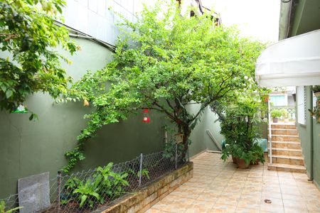 Casa à venda com 170m², 2 quartos e 1 vagaQuintal