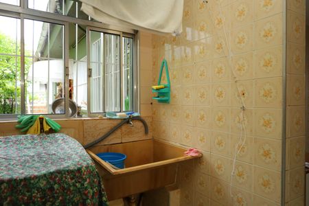 Casa à venda com 170m², 2 quartos e 1 vagaÁrea de Serviço