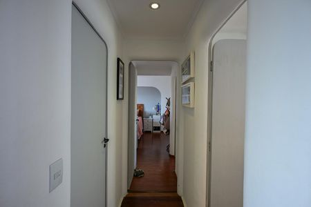 Corredor de apartamento à venda com 3 quartos, 177m² em Vila Andrade, São Paulo