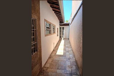 Casa à venda com 250m², 3 quartos e 3 vagas