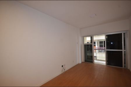 Sala de apartamento para alugar com 2 quartos, 81m² em Praça Seca, Rio de Janeiro