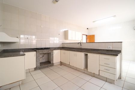 Casa para alugar com 250m², 3 quartos e 4 vagasCozinha