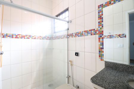 Casa para alugar com 250m², 3 quartos e 4 vagasBanheiro do Quarto 2