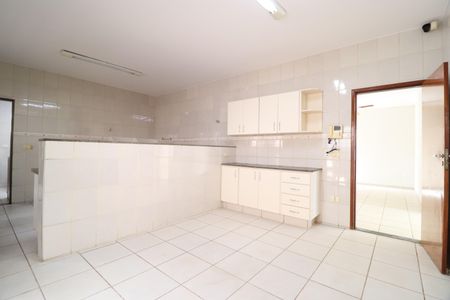 Casa para alugar com 250m², 3 quartos e 4 vagasCopa