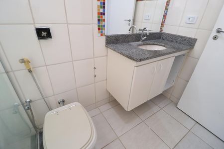 Casa para alugar com 250m², 3 quartos e 4 vagasBanheiro do Quarto 2