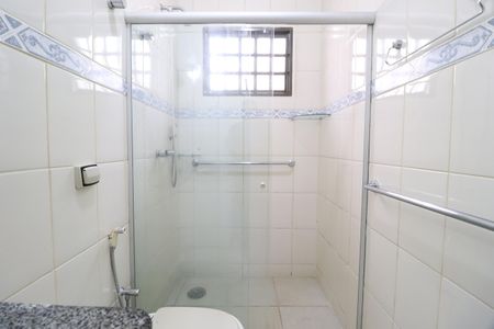 Casa para alugar com 250m², 3 quartos e 4 vagasBanheiro do Quarto 1