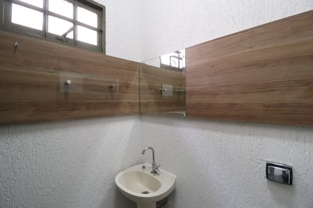 Casa para alugar com 250m², 3 quartos e 4 vagasBanheiro Social