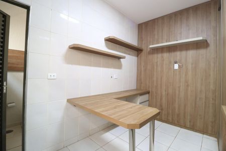 Casa para alugar com 250m², 3 quartos e 4 vagasEscritório