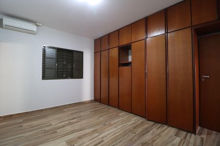 Casa para alugar com 250m², 3 quartos e 4 vagasQuarto 3 - Suíte