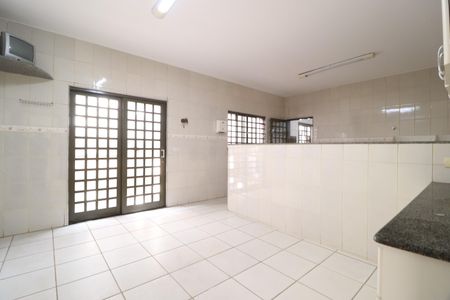 Casa para alugar com 250m², 3 quartos e 4 vagasCopa