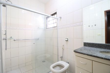 Casa para alugar com 250m², 3 quartos e 4 vagasBanheiro do Quarto 3