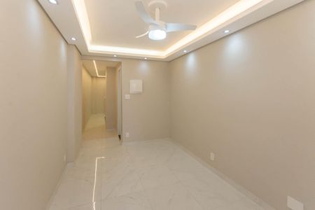 Sala de apartamento à venda com 2 quartos, 60m² em Vila Isabel, Rio de Janeiro