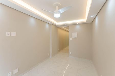 Sala de apartamento à venda com 2 quartos, 60m² em Vila Isabel, Rio de Janeiro