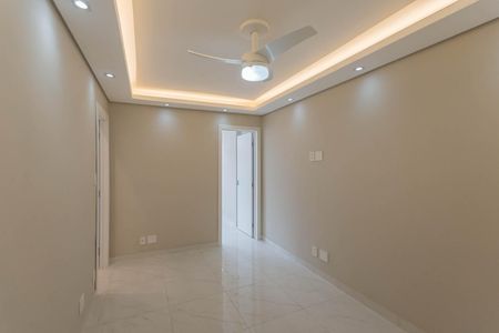 Sala de apartamento à venda com 2 quartos, 60m² em Vila Isabel, Rio de Janeiro