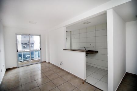 Sala de apartamento para alugar com 2 quartos, 52m² em Vila da Penha, Rio de Janeiro