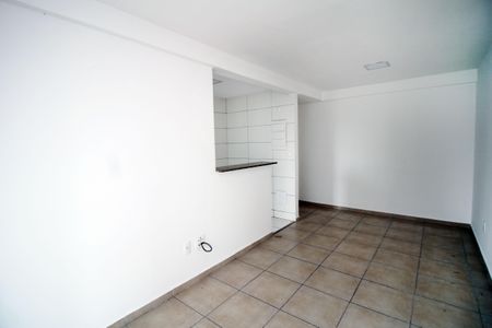 Sala de apartamento para alugar com 2 quartos, 52m² em Vila da Penha, Rio de Janeiro
