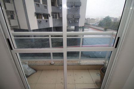 Apartamento para alugar com 52m², 2 quartos e 1 vagaVaranda