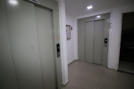 Apartamento para alugar com 52m², 2 quartos e 1 vagaÁrea comum - Elevadores