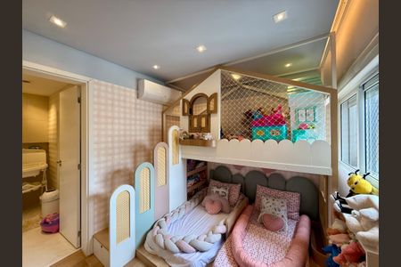 Apartamento à venda com 132m², 3 quartos e 3 vagas Apartamento à venda com 132m², 3 quartos e 3 vagasSuíte 2