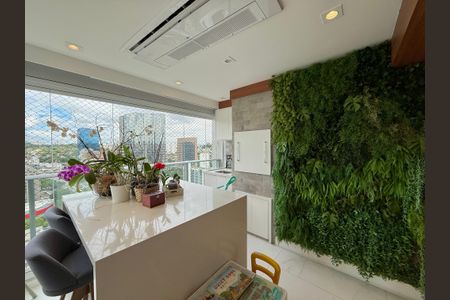 Apartamento à venda com 132m², 3 quartos e 3 vagas Apartamento à venda com 132m², 3 quartos e 3 vagasVaranda