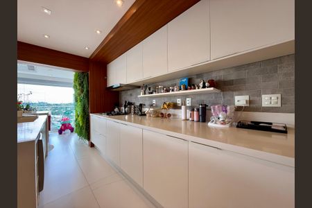 Apartamento à venda com 132m², 3 quartos e 3 vagas Apartamento à venda com 132m², 3 quartos e 3 vagasCozinha