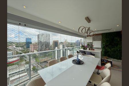 Apartamento à venda com 132m², 3 quartos e 3 vagas Apartamento à venda com 132m², 3 quartos e 3 vagasVaranda