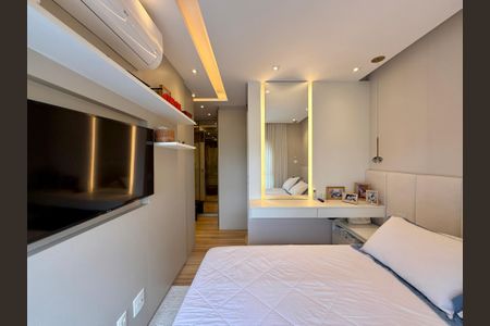 Apartamento à venda com 132m², 3 quartos e 3 vagas Apartamento à venda com 132m², 3 quartos e 3 vagasSuíte 1