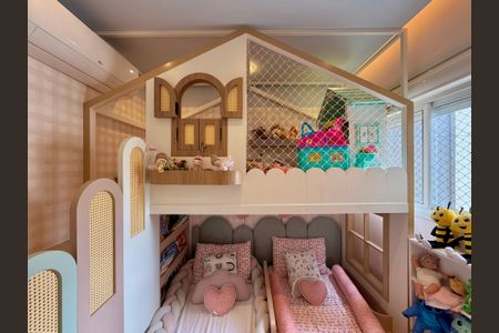 Apartamento à venda com 132m², 3 quartos e 3 vagas Apartamento à venda com 132m², 3 quartos e 3 vagasSuíte 2