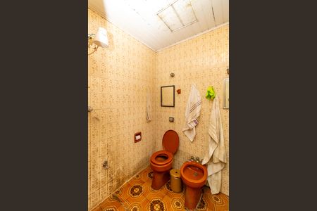 Casa à venda com 240m², 3 quartos e 2 vagasBanheiro