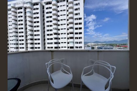 Apartamento à venda com 80m², 2 quartos e 1 vagaVaranda