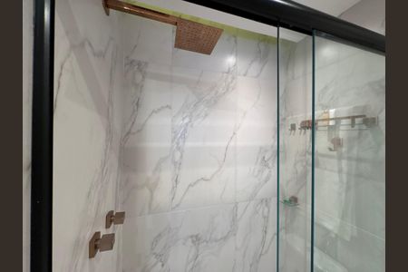 Apartamento à venda com 80m², 2 quartos e 1 vagaSuíte 1 - Banheiro