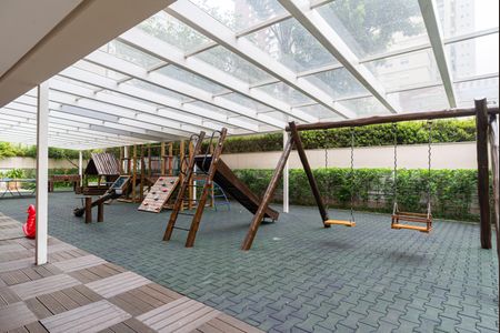 Apartamento à venda com 136m², 3 quartos e 2 vagas Apartamento à venda com 136m², 3 quartos e 2 vagasÁrea comum - Playground