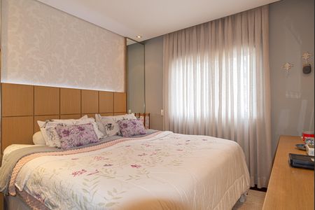 Apartamento à venda com 136m², 3 quartos e 2 vagas Apartamento à venda com 136m², 3 quartos e 2 vagasSuíte