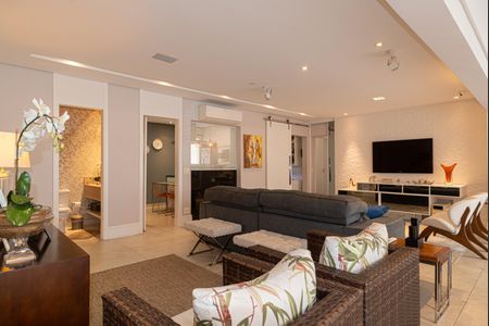 Apartamento à venda com 136m², 3 quartos e 2 vagas Apartamento à venda com 136m², 3 quartos e 2 vagasSala