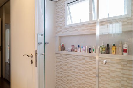 Apartamento à venda com 136m², 3 quartos e 2 vagas Apartamento à venda com 136m², 3 quartos e 2 vagasBanheiro da Suíte