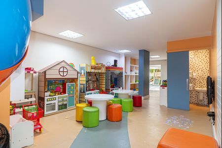 Apartamento à venda com 136m², 3 quartos e 2 vagas Apartamento à venda com 136m², 3 quartos e 2 vagasÁrea comum - Brinquedoteca