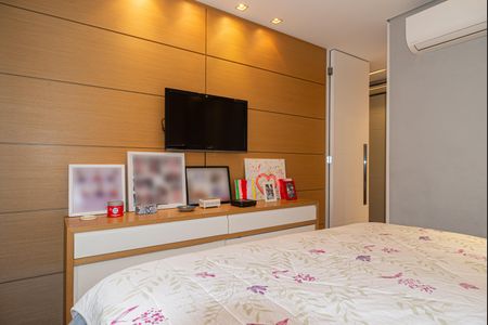 Apartamento à venda com 136m², 3 quartos e 2 vagas Apartamento à venda com 136m², 3 quartos e 2 vagasSuíte